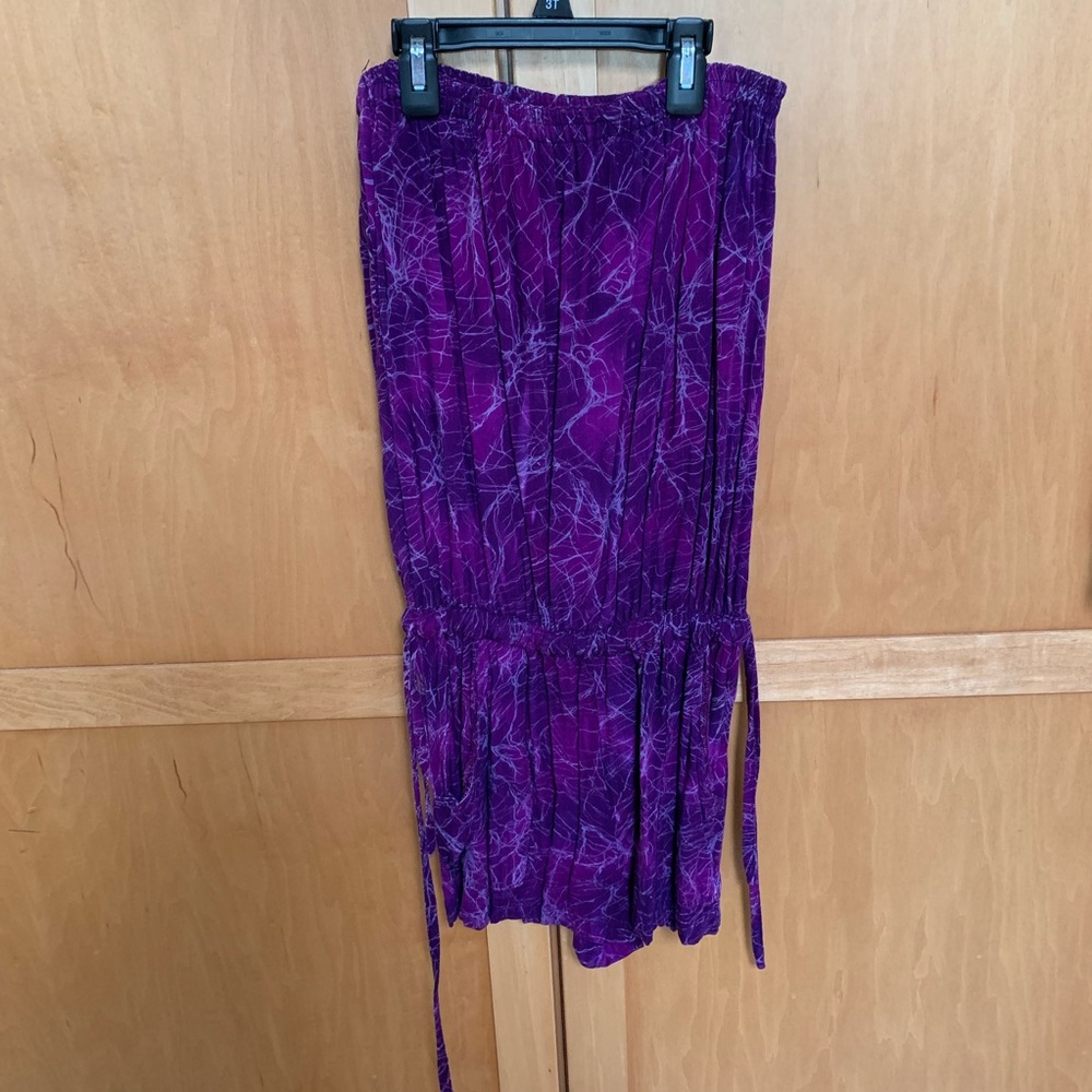 Sleeveless tie-dye romper with drawstring waist